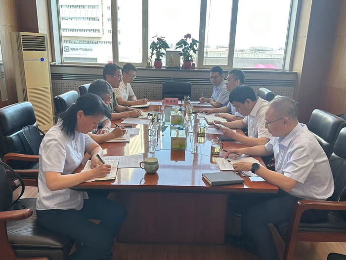 山东国投公司财务总监黄卫民到轻工